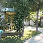 Camping Glamping -bungalows El Faro