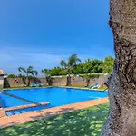 Camping Glamping -bungalows El Faro Conil De La Frontera