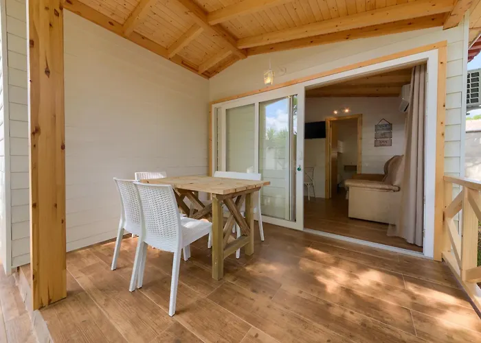 Campingplatz Glamping -bungalows El Faro *