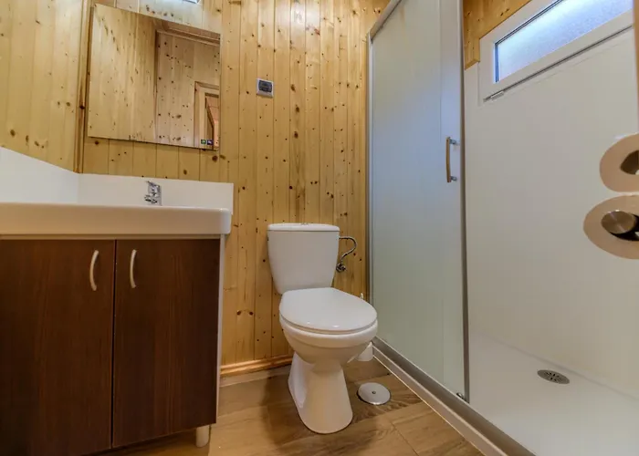 Glamping -bungalows El Faro * Conil De La Frontera