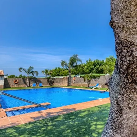 Кемпінг Glamping -bungalows El Faro Коніль-де-ла-Фронтера