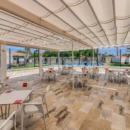 Glamping -bungalows El Faro Кемпінг