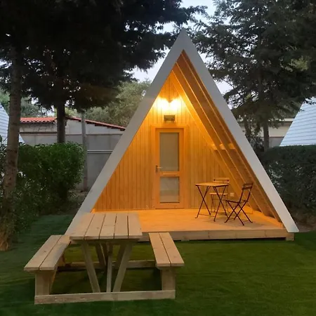 Glamping -bungalows El Faro Коніль-де-ла-Фронтера