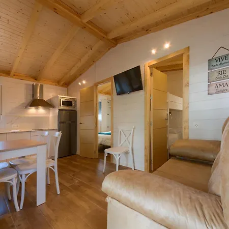 Camping Glamping -bungalows El Faro *