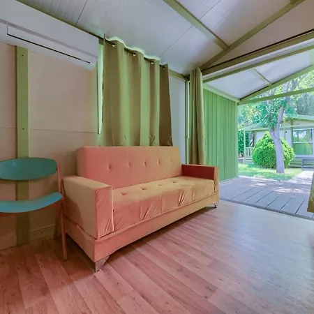 Campsite Glamping -bungalows El Faro